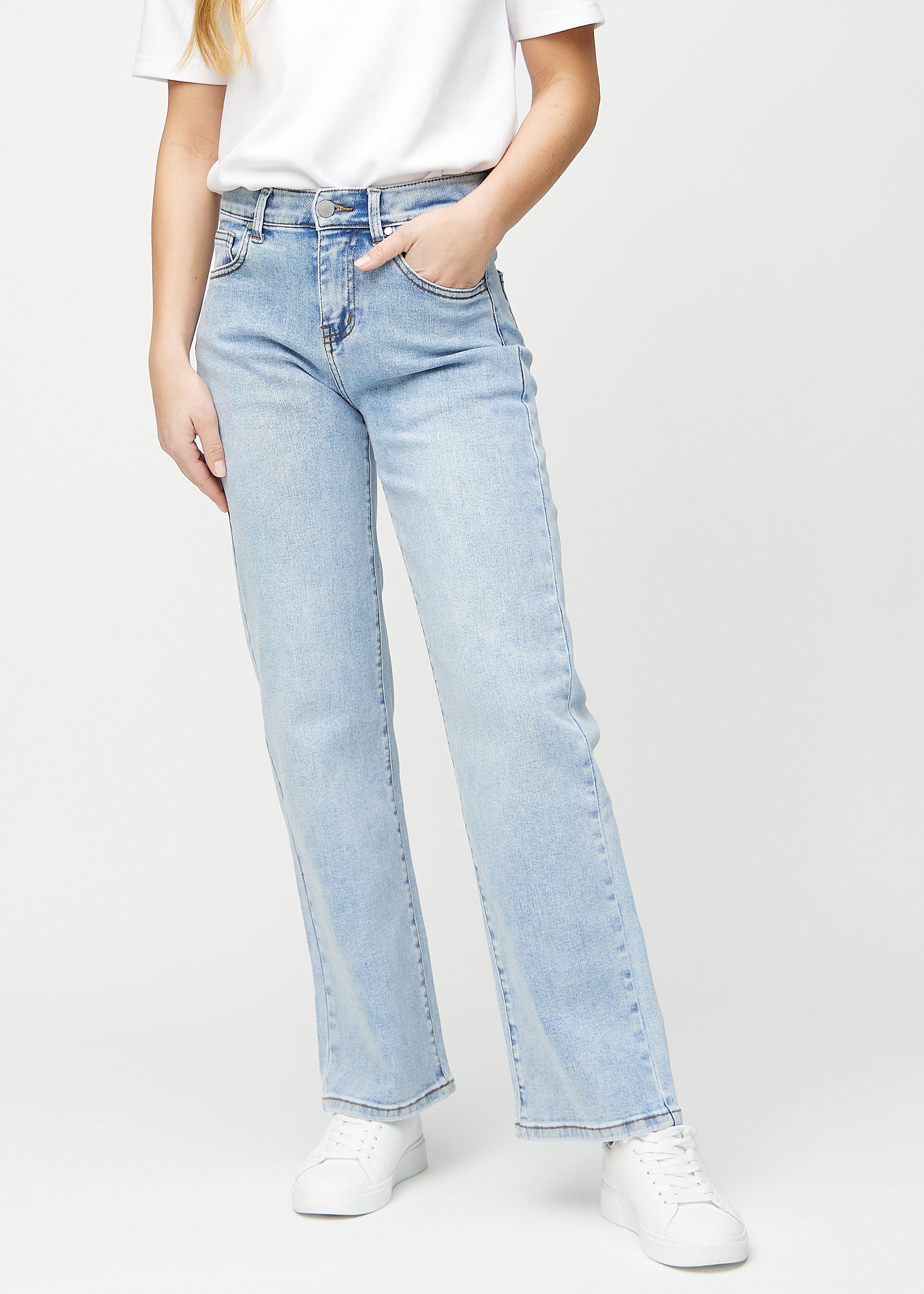 Waves™ Loose Denim Jeans - Light Blue - Women | Perfect Jeans