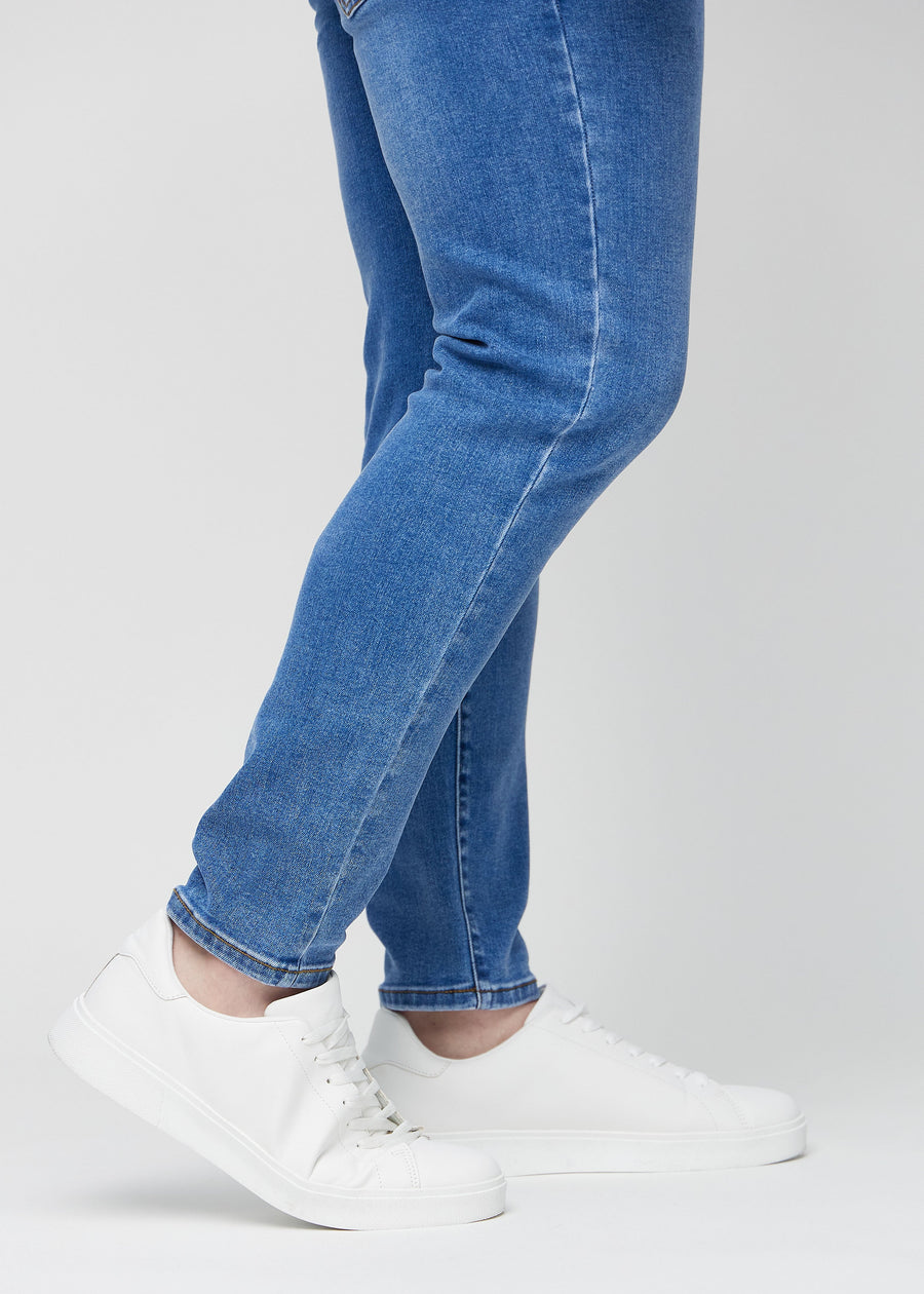 Plus-size model&