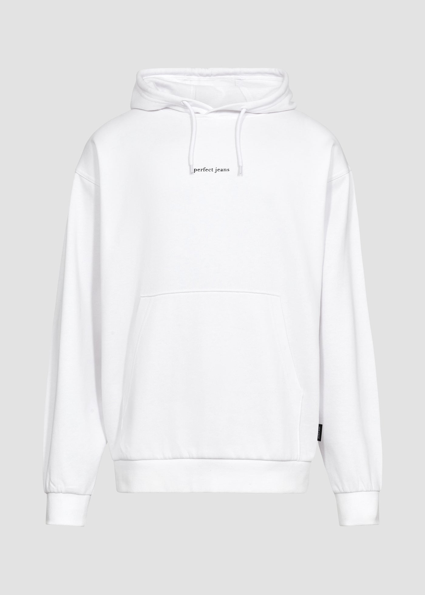 Hvid unisex hoodie fra Perfect Jeans, med sort logo midt på brystet, set forfra.