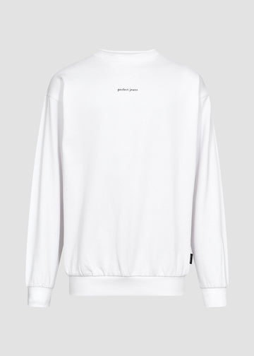 Hvid unisex sweatshirt fra Perfect Jeans, med sort logo midt på brystet, set forfra.