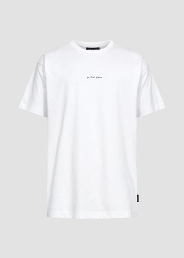 Hvid unisex t-shirt fra Perfect Jeans, med sort logo midt på brystet, set forfra.